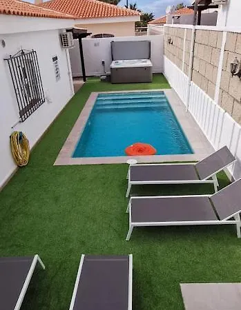 Rosa Vila *